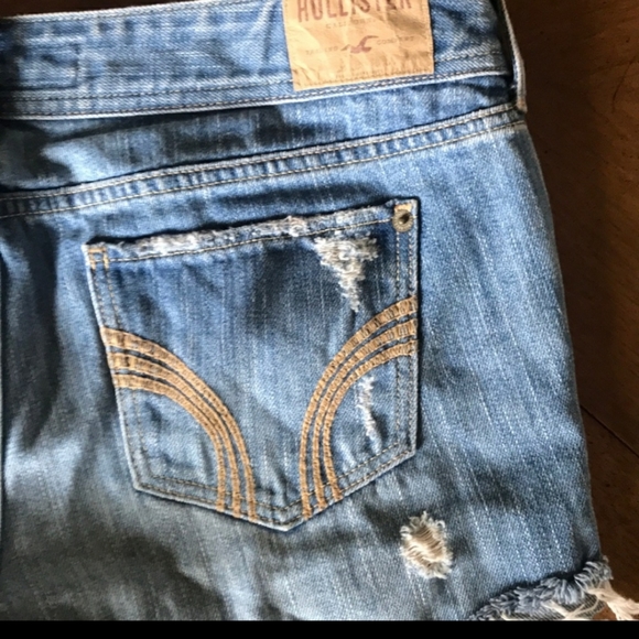 Hollister size 9 jean shorts - Picture 3 of 4